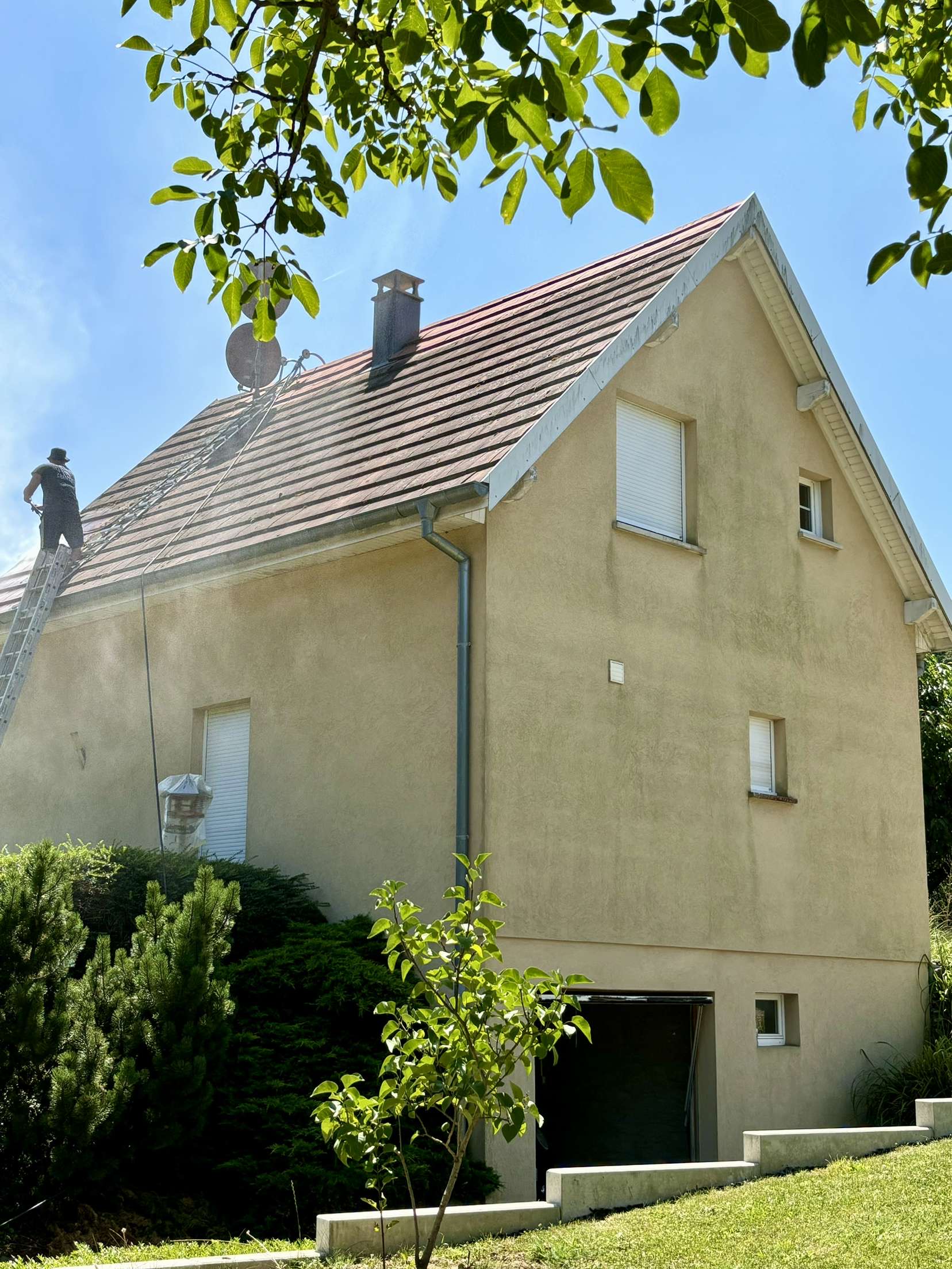 Nettoyage toiture Toiture Cleaning Châtellerault